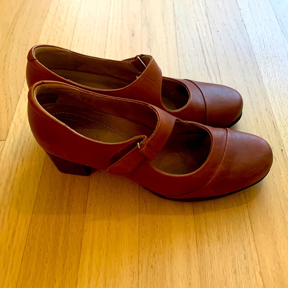 Clarks Heels